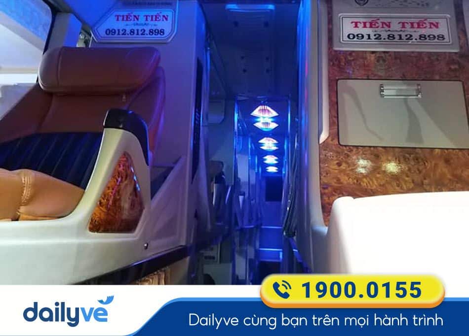 Nội thất xe Limousine 30 phòng của nhà xe Tiến Tiến đi Sài Gòn