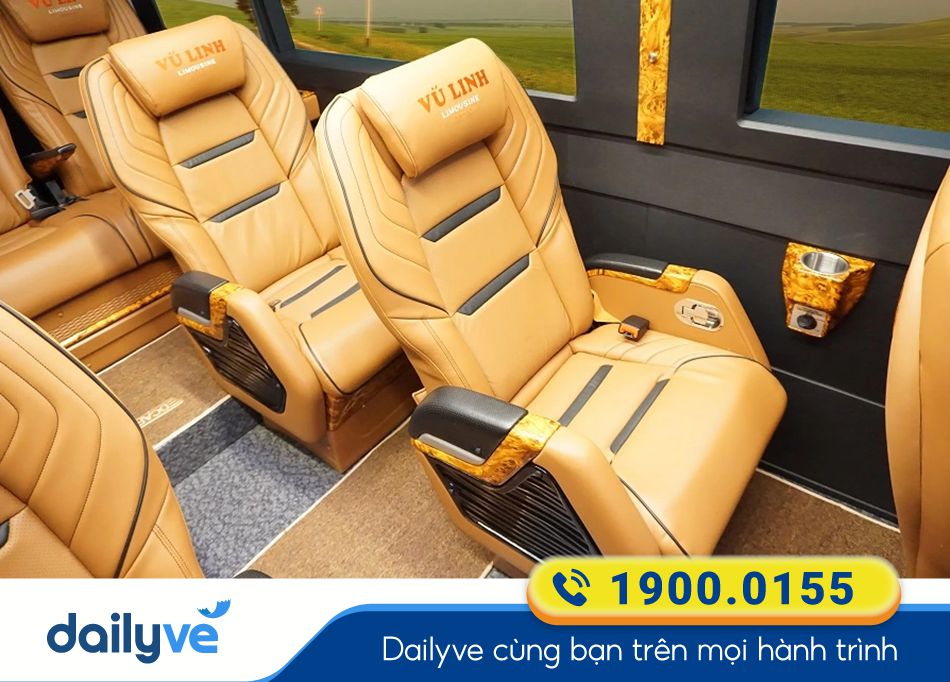 Nội thất xe Limousine 9 chỗ của nhà xe Vũ Linh Limousine