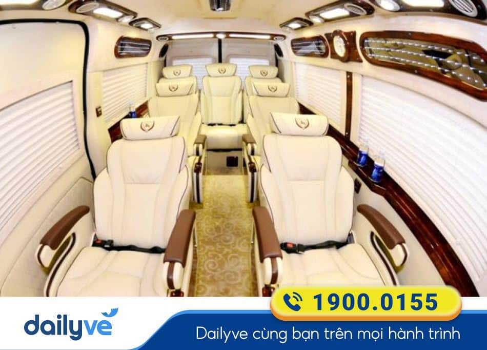 Nội thất dòng xe Limousine 9 chỗ của nhà xe Long Giang Limousine Nam Định