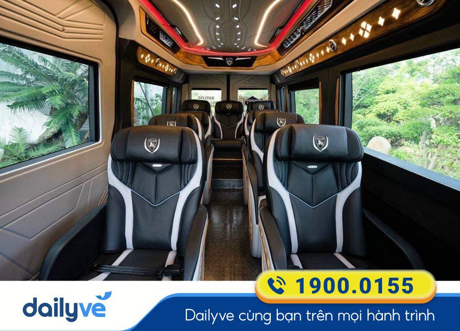 Nội thất xe Limousine 9 chỗ của nhà xe Hoàng Quân Kim Sơn - Ninh Bình