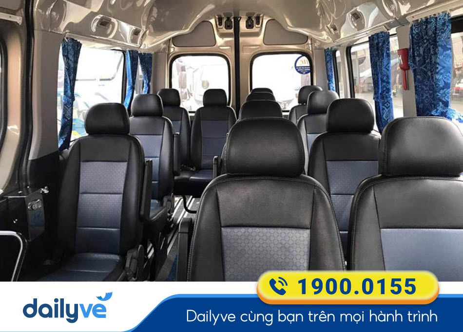 Nội thất xe ghế ngồi 16 chỗ của nhà xe Thưởng Nga Chợ Đồn - Mỹ Đình